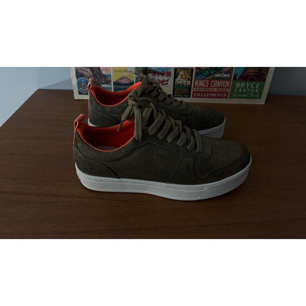 Fiever sneakers size 7